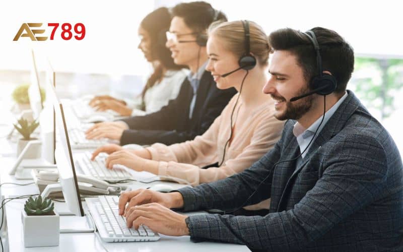 Đội ngũ chăm sóc khách hàng chuyên nghiệp 24/7 Đội ngũ chăm sóc khách hàng chuyên nghiệp 24/7